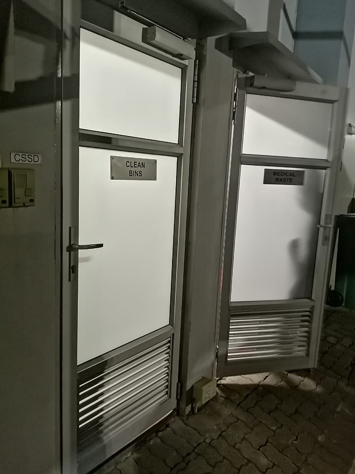 Thumbnail 3: Image for Aluminium doors and automation