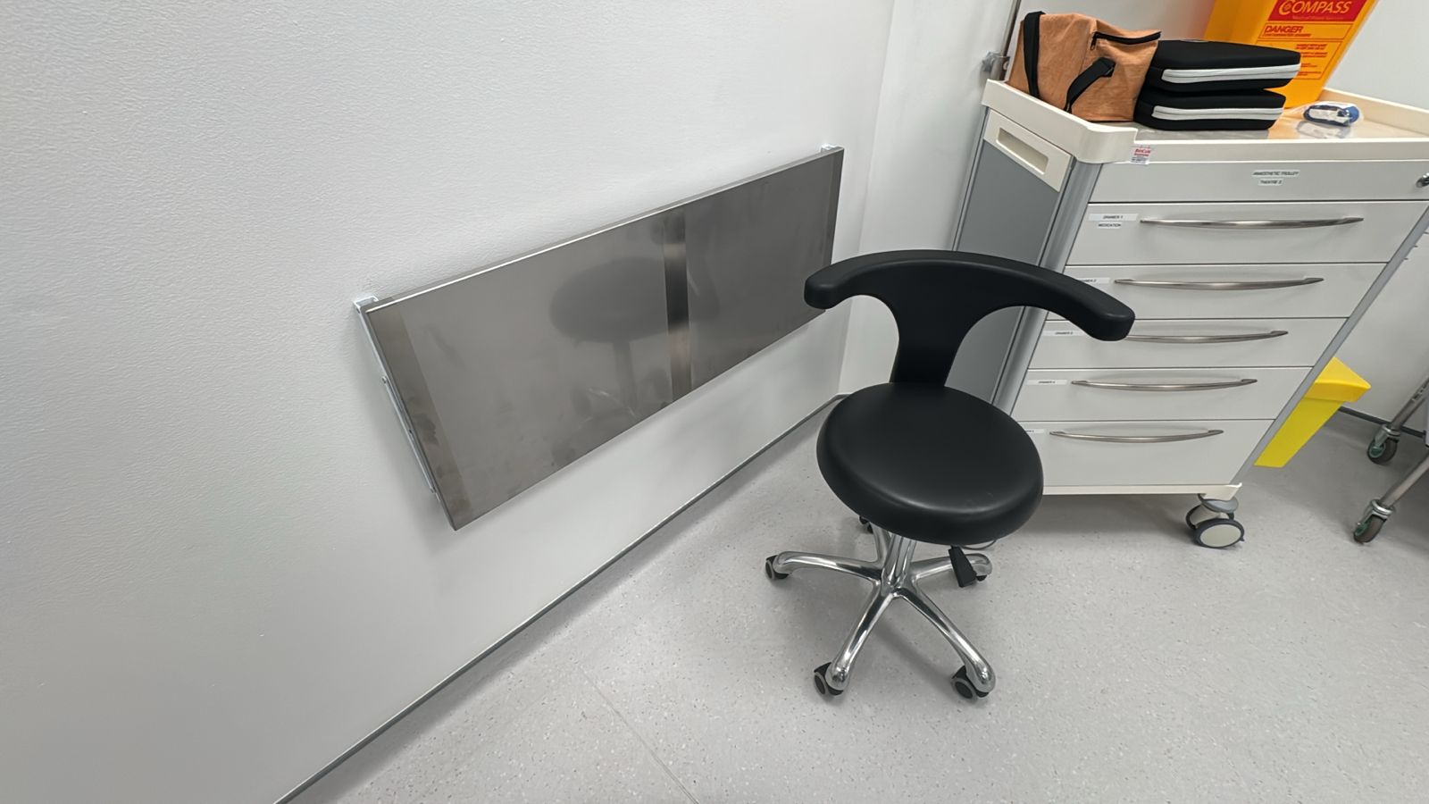 Thumbnail 2: Stainless steel 