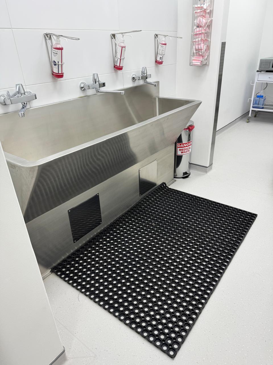 Thumbnail 2: Non slipper carpets 